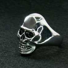 Hot Leathers JWR2104 Men's Smooth Skull Stainless Steel Ring