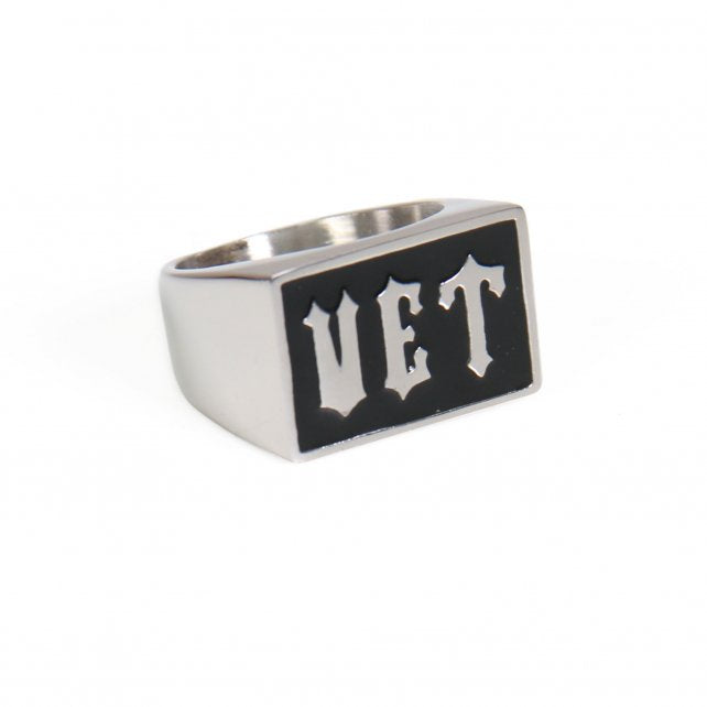 Hot Leathers men's Vet stainless steel ring, rugged accessories with engraved design, perfect for motorcycle or biker style.