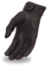 Dynamicleather gloves made of soft leather with detailed stitching, designed for style and comfort.