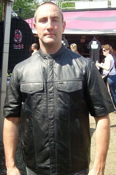 Men's half-sleeve sporty shirt from Dynamicleather, casual athletic jacket with breathable fabric and stylish design.