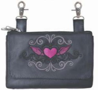 Ladies clip-on bag with shoulder strap in premium cowhide leather, stylish and compact accessory by Dynamicleather.