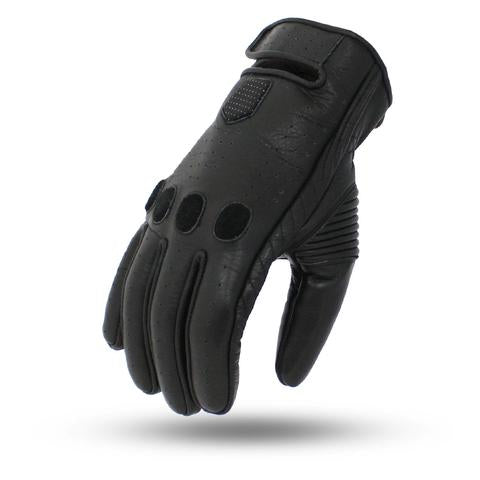 Dynamicleather Pinnacle gloves made of high-quality leather with detailed stitching and a snug fit for durable comfort.