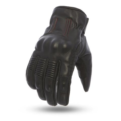 Dynamicleather Laguna gloves made of soft leather with detailed stitching and a snug fit, ideal for stylish protection.