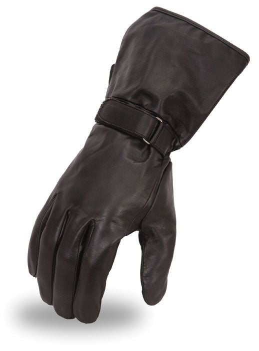Full view of men's leather gloves by Dynamicleather, showcasing the stylish and durable full-hand glove design.
